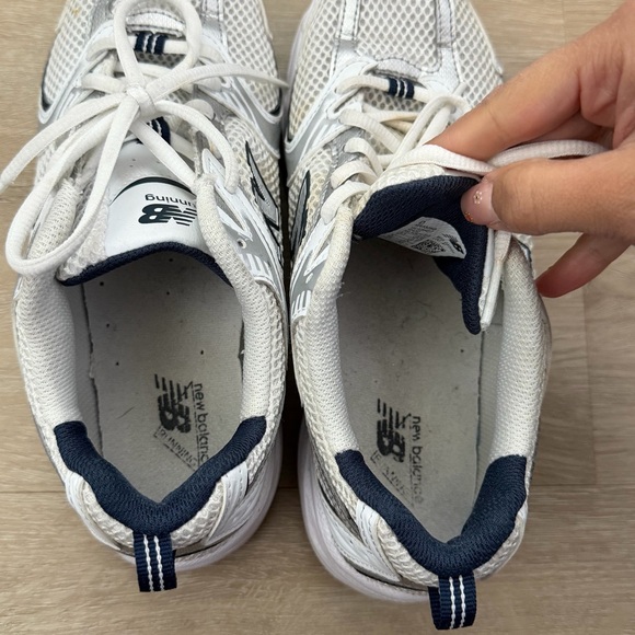 New Balance Gender Inclusive 530 Sneaker in White - Picture 5 of 12